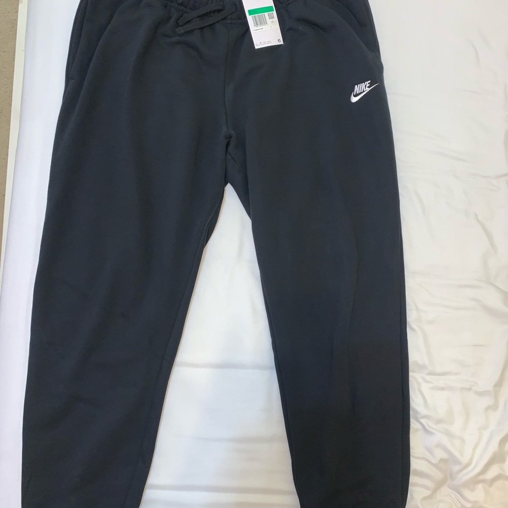 Nike Women’s Black Jogger Pants
